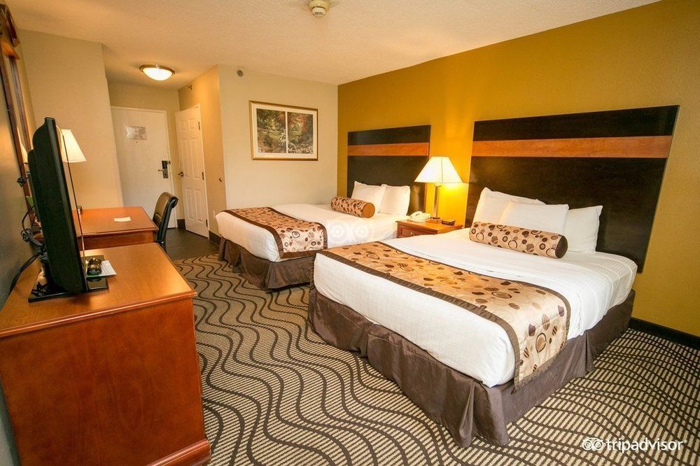 La Quinta Inn By Wyndham Sandusky Near Cedar Point Exterior photo